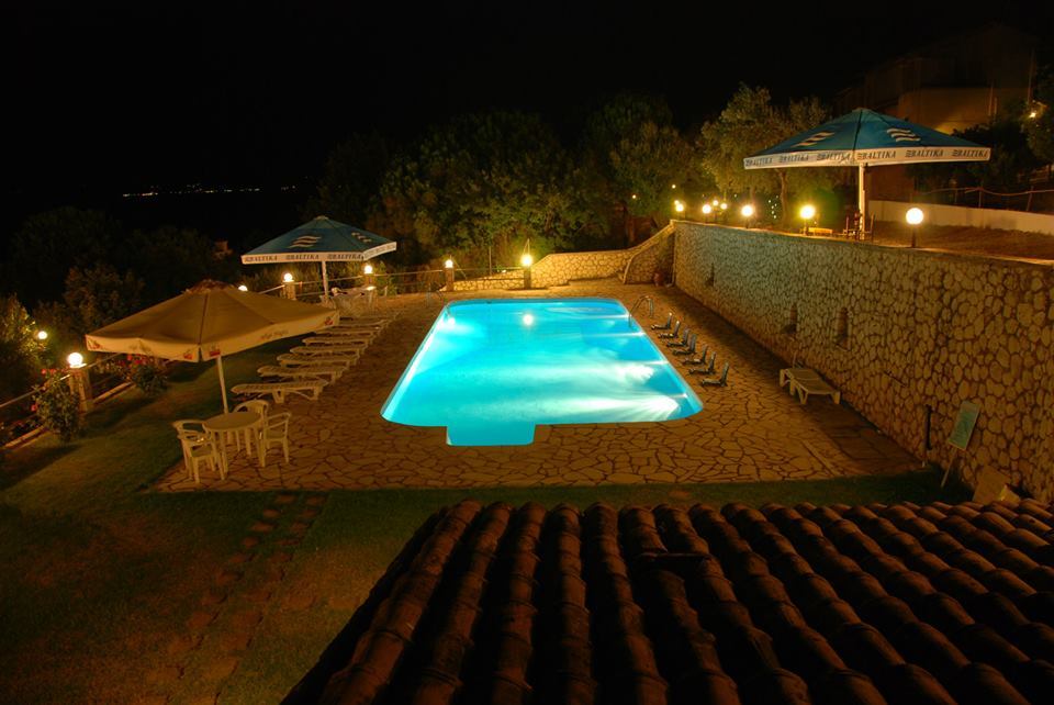 Corfu Hotel Apartments Benitses  Exterior photo